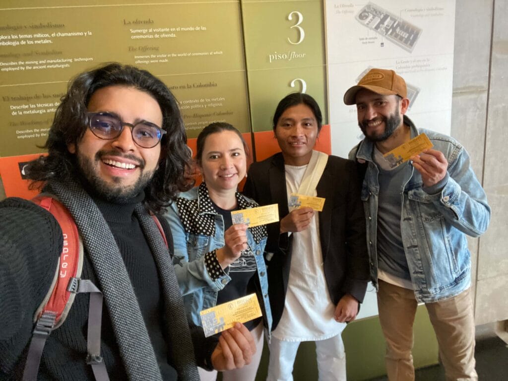 Visita guiada al Museo del Oro Tairona por relator indígena